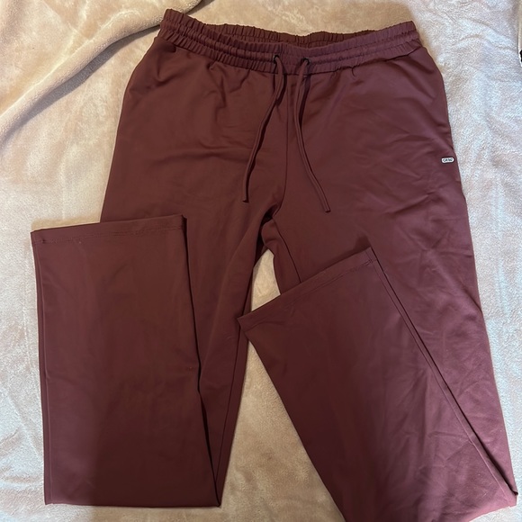 Museonly One Yoga Pant - Picture 2 of 4